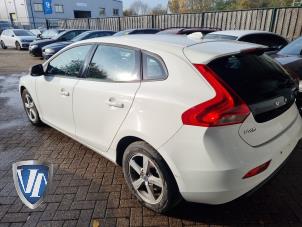 Volvo V40 1.6 D2 Épave (2013, Blanc)