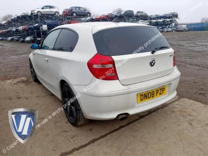 BMW 1 serie 116i 1.6 16V Épave (2008, Blanc)
