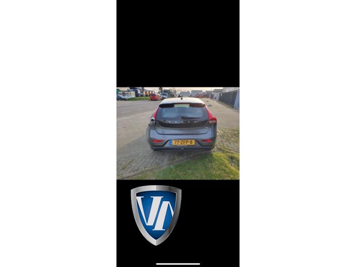 Volvo V40 1.6 D2 Samochód złomowany (2012, Szary)
