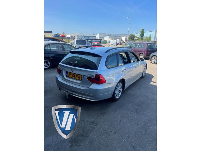 BMW 3 serie Touring 318i 16V Salvage vehicle (2008, Gray)