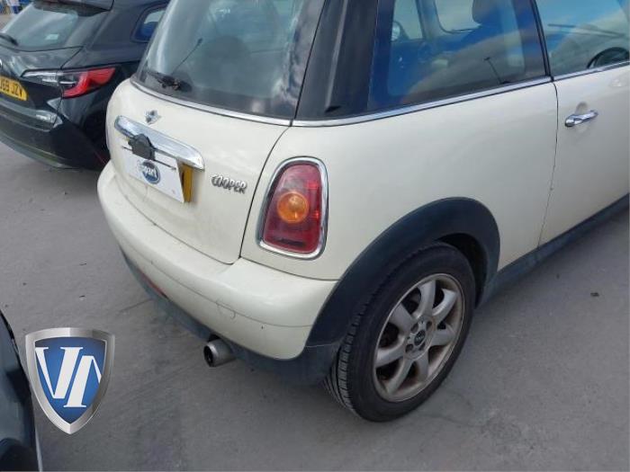 Mini Mini 1.6 16V Cooper Samochód złomowany (2008, Bialy)