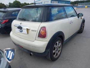 Mini Mini 1.6 16V Cooper Samochód złomowany (2008, Bialy)