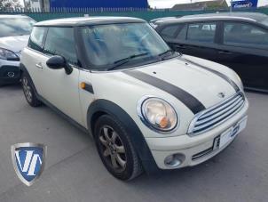Mini Mini 1.6 16V Cooper Samochód złomowany (2008, Bialy)