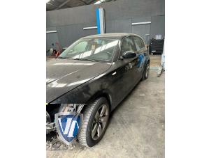 BMW 1 serie 118i 16V  (Épave)