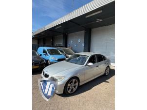 BMW 3-Serie Vehículo de desguace (2005, Titanio, Metálico, Plateado)