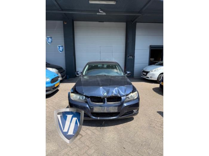 BMW 3 serie Touring 320i 16V Vehículo de desguace (2009, Metálico, Azul)