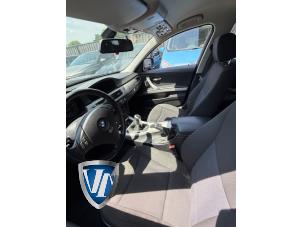 BMW 3 serie Touring 320i 16V Vehículo de desguace (2009, Metálico, Azul)