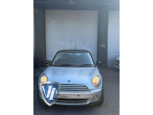 Mini Mini 1.6 16V Cooper Vehículo de desguace (2009, Metálico, Gris plateado)