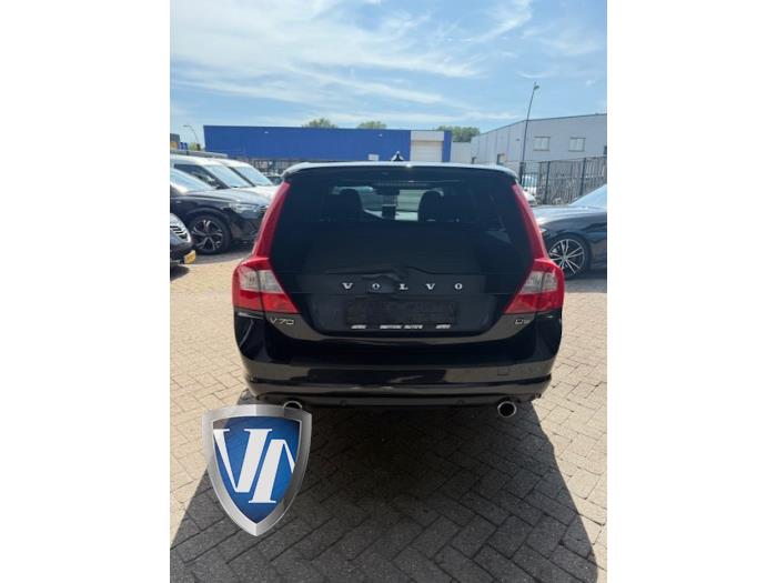 Volvo V70 2.4 D5 20V 205 Vehículo de desguace (2011, Negro, Azul zafiro, Zafiro negro)