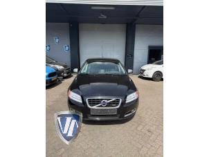 Volvo V70 2.4 D5 20V 205 Vehículo de desguace (2011, Negro, Azul zafiro, Zafiro negro)