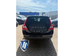 Volvo V70 2.4 D5 20V 205 Vehículo de desguace (2011, Negro, Azul zafiro, Zafiro negro)