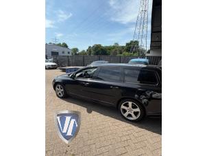 Volvo V70 2.4 D5 20V 205 Vehículo de desguace (2011, Negro, Azul zafiro, Zafiro negro)