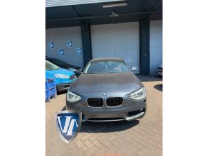 BMW 1 serie 116i 1.6 16V Vehículo de desguace (2014, Metálico, Gris plateado)