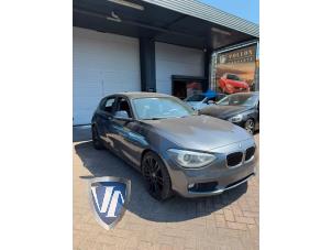 BMW 1 serie 116i 1.6 16V Vehículo de desguace (2014, Metálico, Gris plateado)