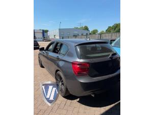 BMW 1 serie 116i 1.6 16V Vehículo de desguace (2014, Metálico, Gris plateado)