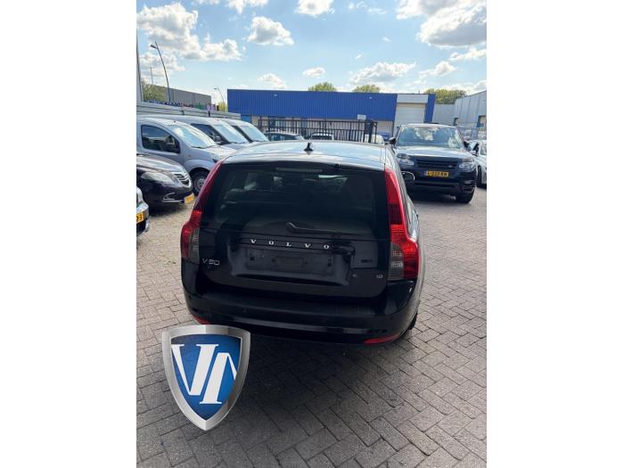 Volvo V50 1.8 16V Vehículo de desguace (2009, Metálico, Negro, Azul zafiro, Zafiro negro)
