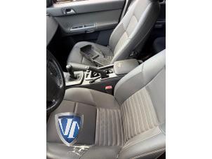 Volvo V50 1.8 16V Vehículo de desguace (2009, Metálico, Negro, Azul zafiro, Zafiro negro)