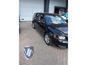 Volvo V50 1.8 16V Vehículo de desguace (2009, Metálico, Negro, Azul zafiro, Zafiro negro)