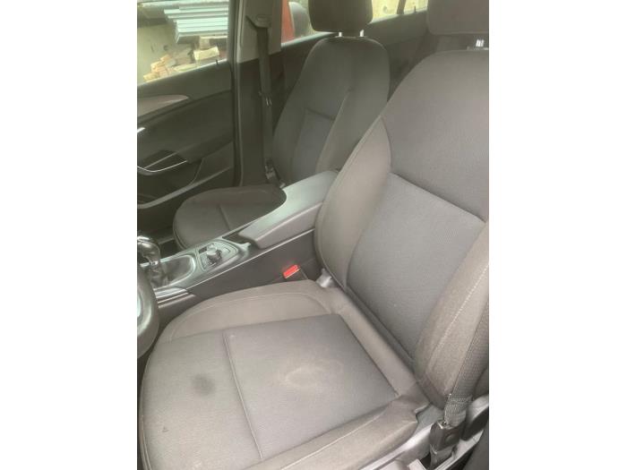 Opel Insignia Sports Tourer 1.8 16V Ecotec Épave (2009, Gris)