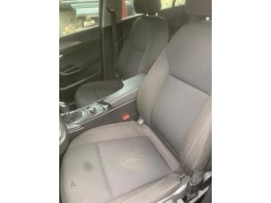Opel Insignia Sports Tourer 1.8 16V Ecotec Épave (2009, Gris)
