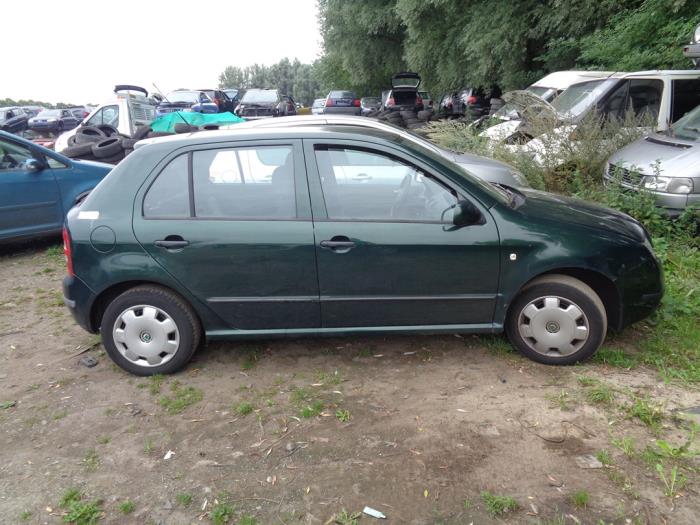 Серьезная кроха Skoda Fabia 1.4 MPi 2002 г.в.