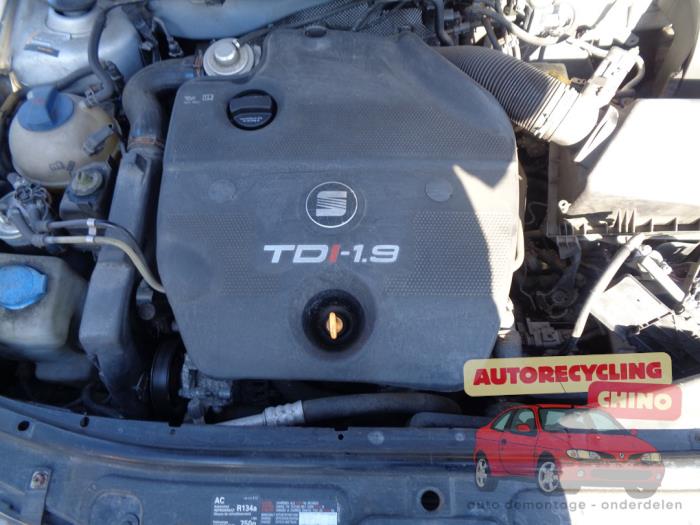Seat Toledo 1.9 TDI 110 Épave (1999, Gris)