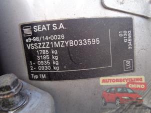 Seat Toledo 1.9 TDI 110 Épave (1999, Gris)