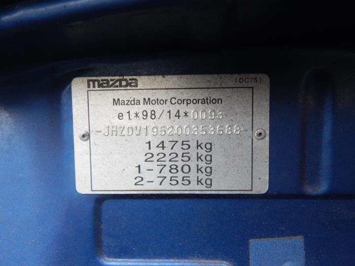 Mazda Demio 1.5 16V Schrottauto (2002, Blau)