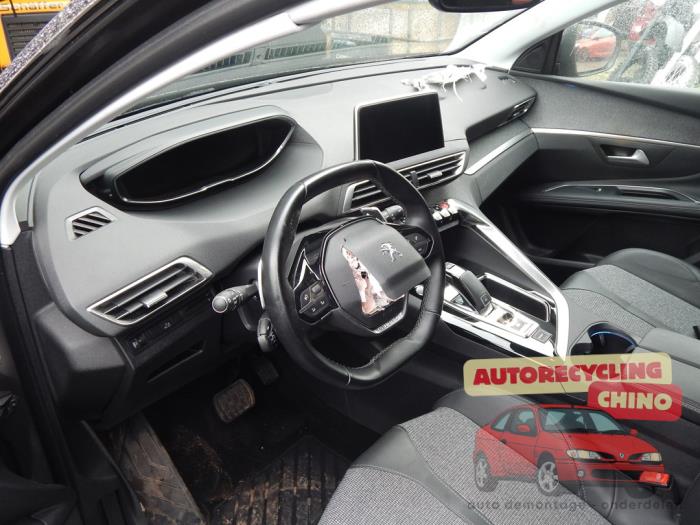 Peugeot 5008 II 1.6 BlueHDi 120 Skrotfordon (2018, ANTRACIET)