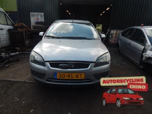 Ford Focus 2 Wagon 1.6 16V Épave (2005, Gris)