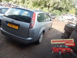 Ford Focus 2 Wagon 1.6 16V Épave (2005, Gris)