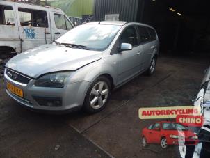Ford Focus 2 Wagon 1.6 16V Épave (2005, Gris)