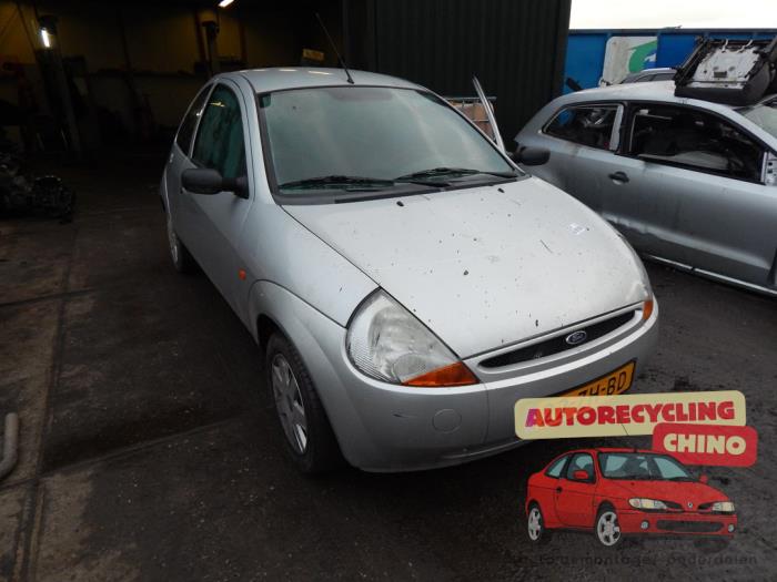 Ford Ka I 1.3i Épave (2008, Gris)
