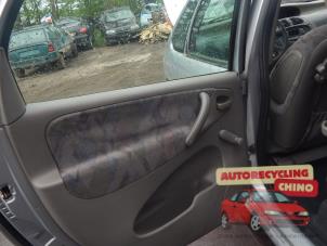 Citroen Xsara Picasso 1.8 16V Épave (2002, Gris)