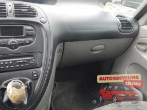 Citroen Xsara Picasso 1.8 16V Épave (2002, Gris)
