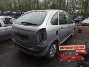 Citroen Xsara Picasso 1.8 16V Épave (2002, Gris)