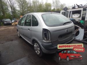 Citroen Xsara Picasso 1.8 16V Épave (2002, Gris)