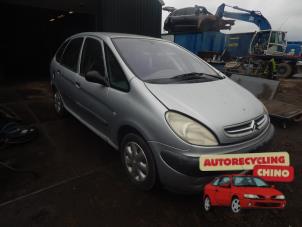 Citroen Xsara Picasso 1.8 16V Épave (2002, Gris)