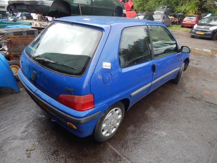 Peugeot 106 II 1.1 XN,XR,XT,Accent Vehículo de desguace (1998, Azul)