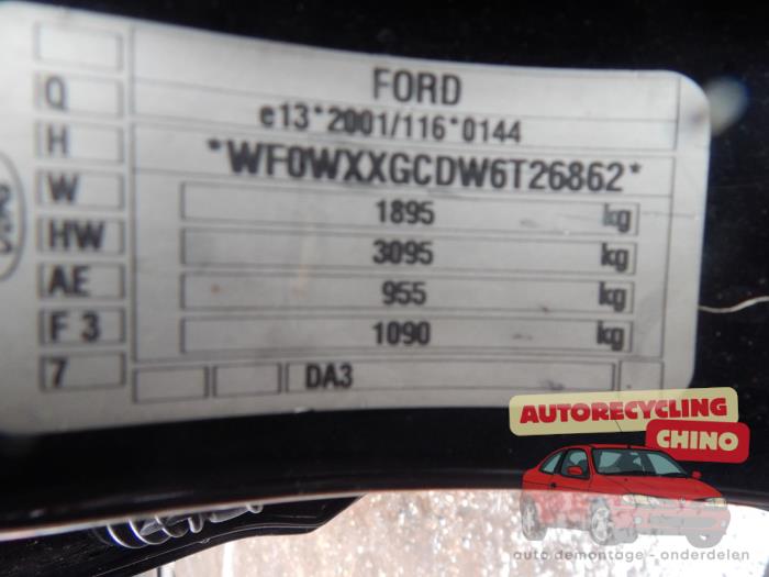 Ford Focus 2 Wagon 1.8 16V Vehículo de desguace (2006, Negro)