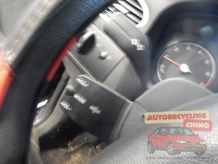 Ford Focus 2 Wagon 1.8 16V Vehículo de desguace (2006, Negro)