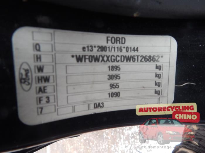 Ford Focus 2 Wagon 1.8 16V Vehículo de desguace (2006, Negro)