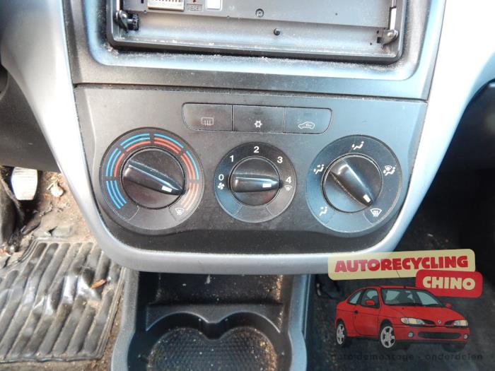 Fiat Grande Punto 1.3 JTD Multijet 16V Vehículo de desguace (2006, Azul)