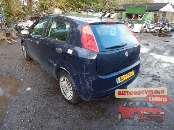 Fiat Grande Punto 1.3 JTD Multijet 16V Vehículo de desguace (2006, Azul)