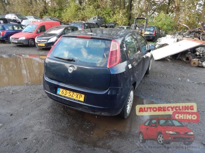 Fiat Grande Punto 1.3 JTD Multijet 16V Vehículo de desguace (2006, Azul)