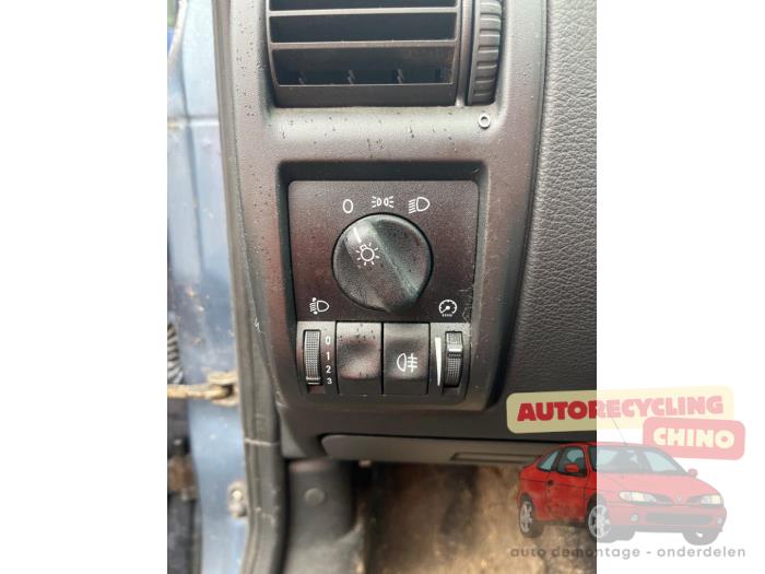 Opel Astra G Caravan 1.6 16V Skrotfordon (1999, BLAUW)