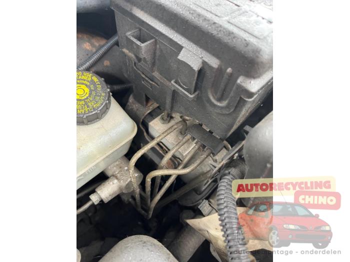 Opel Astra G Caravan 1.6 16V Skrotfordon (1999, BLAUW)