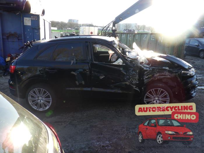 Audi Q3 1.4 45 TFSI e 16V Épave (2018, Noir)