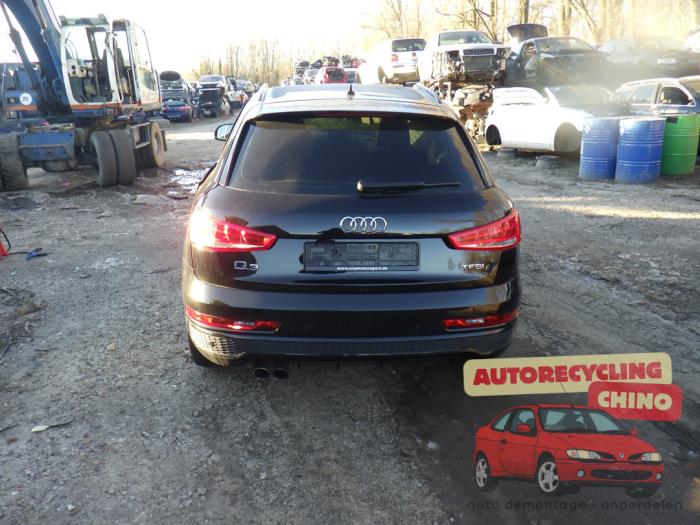 Audi Q3 1.4 45 TFSI e 16V Épave (2018, Noir)