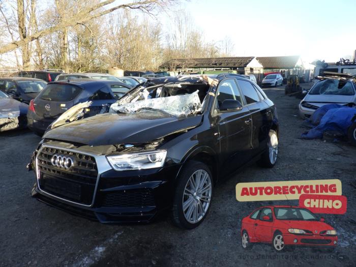 Audi Q3 1.4 45 TFSI e 16V Épave (2018, Noir)